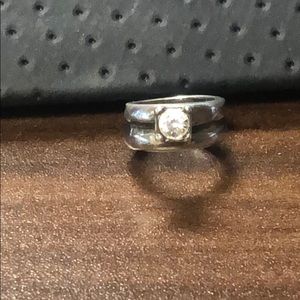 Adorable wedding ring set charm